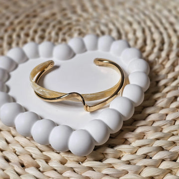 Chic Loop Bangle Bracelet
