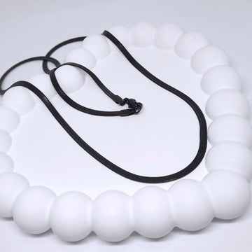 Noir Coil Chain