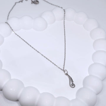 Sleek Curve Necklace