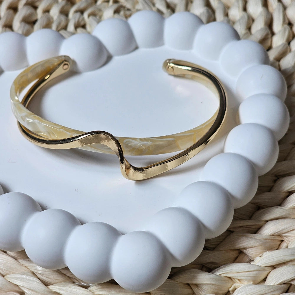 Chic Loop Bangle Bracelet