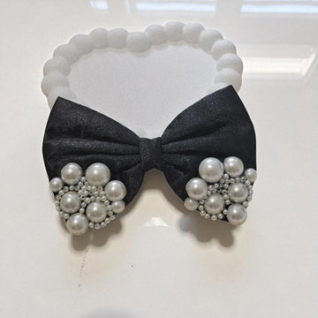 Midnight Dream Pearl Bow